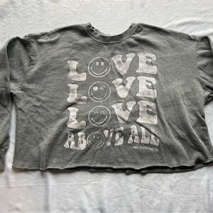 Gray SmileyWorld Love crop Sweatshirt woman’s size small